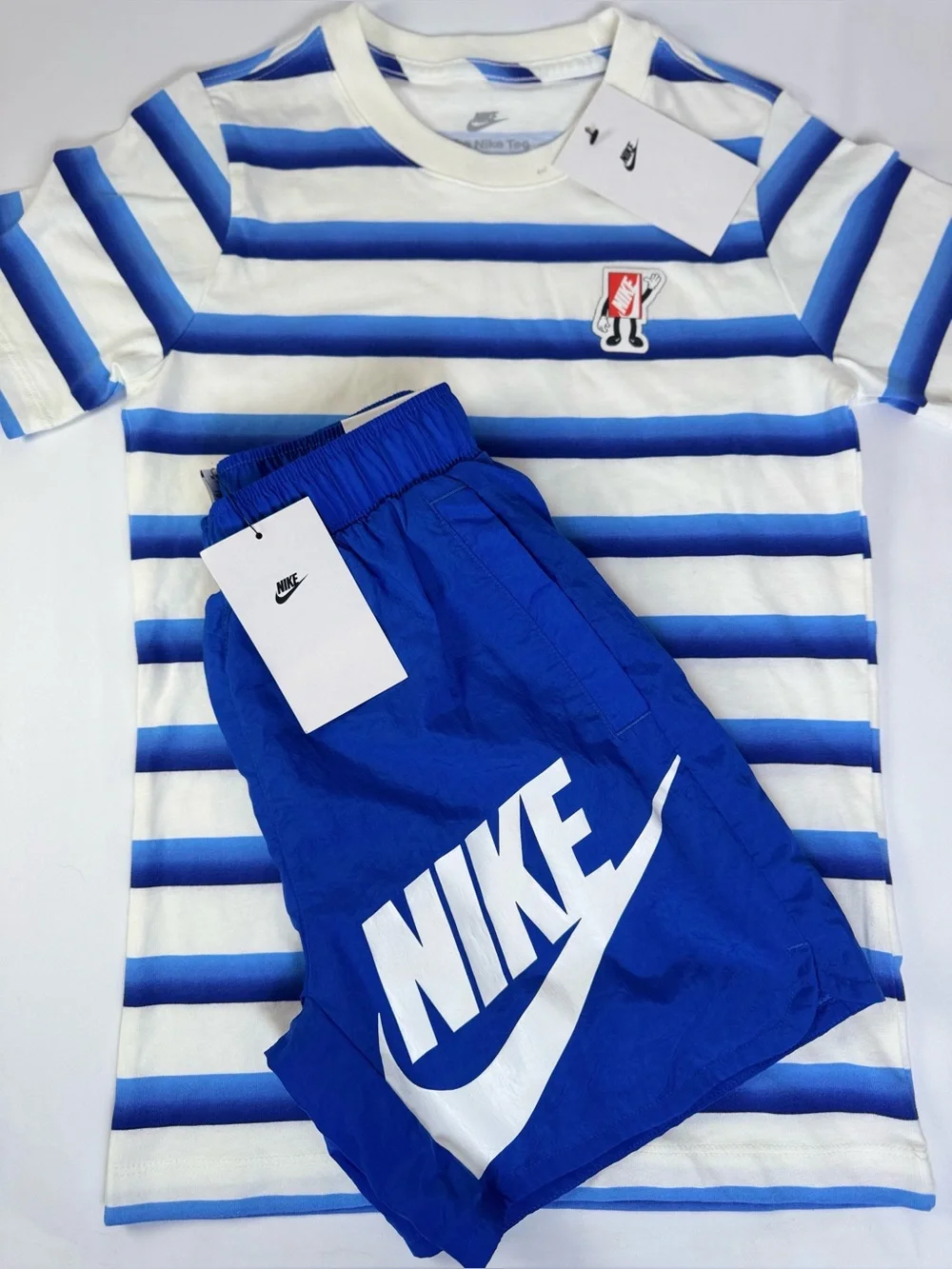 Nike Boys Outfit White & Blue Striped Tee with Nike Logo Shorts - Size Small - Picture 1 of 12